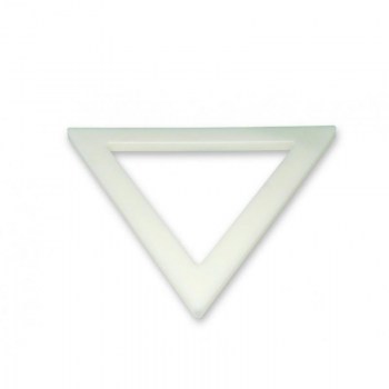 TRIANGULO CHINOS POLIETILENO 45X2 CM0.jpg